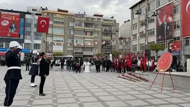 Atatürk'ü Anma Töreni Dört Şehirde Düzenlendi