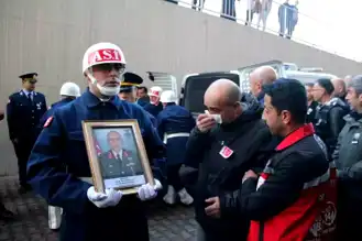 Helikopter Kazasında Şehit Düşen Generalin Naaşı Memleketine Getirildi