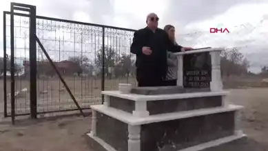 Görme Engelli Adamın Sadık Dostuna Anıt Mezarı
