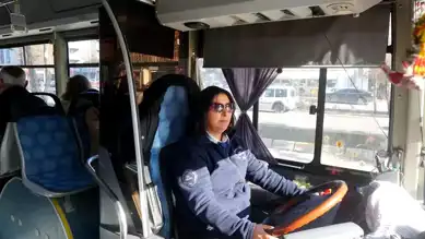 Isparta'nın İlk Kadın Otobüs Şoförü: Pınar Koçaktok