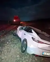 Isparta'da Tren-Otomobil Kazası: Sürücü Yaralı