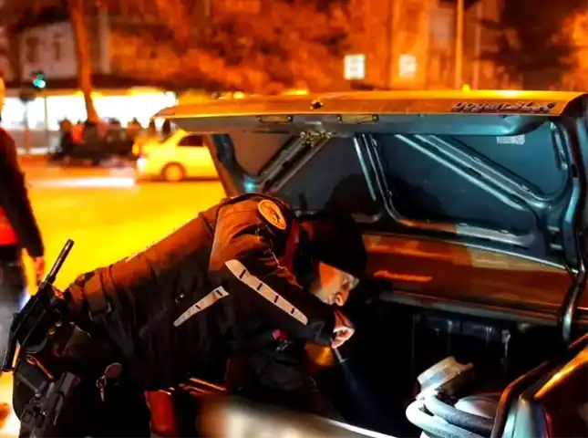 Isparta'da Güvenlik Denetimi: 3 Gözaltı